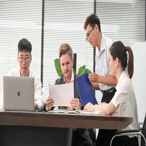 Meil on tugev teadus- ja arendustegevuse meeskond ning me saame arendada ja toota tooteid vastavalt....